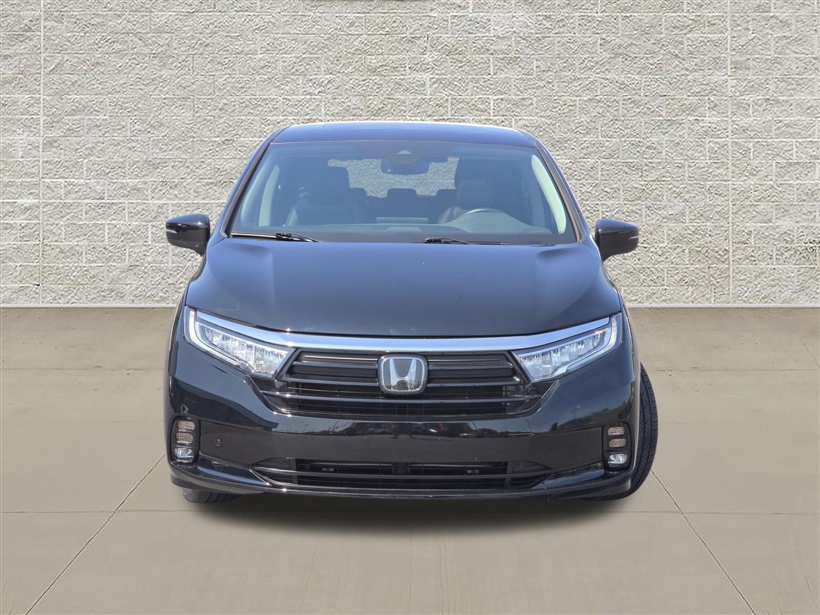 Used 2024 Honda Odyssey Touring image 2