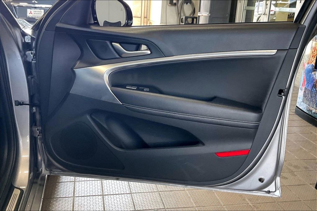 Used 2025 Genesis G70 2.5T AWD/4WD image 21