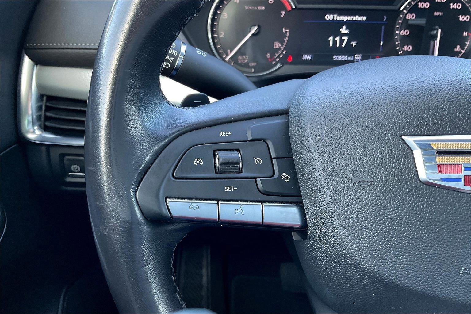 Used 2023 Cadillac XT4 Premium Luxury image 18