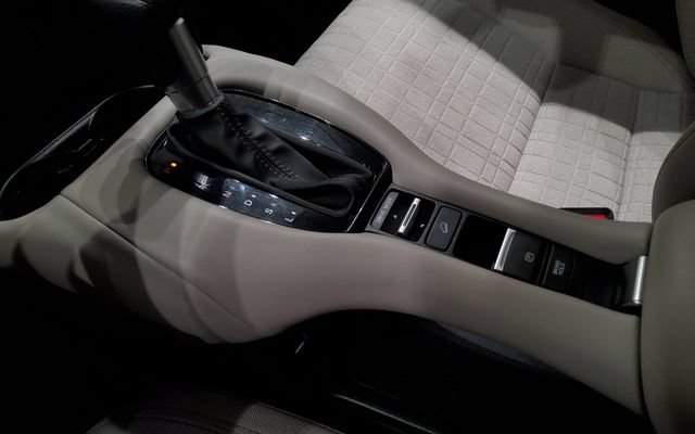 Used 2023 Honda HR-V LX image 35