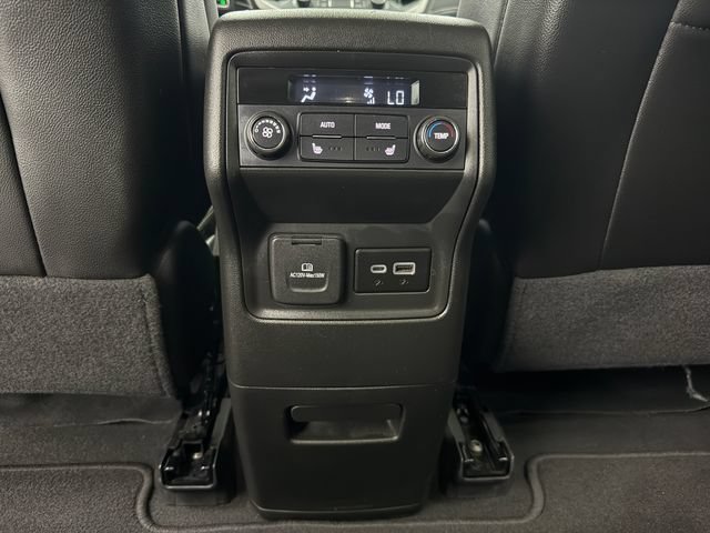 Used 2023 GMC Acadia SLT w/ Preferred Package FWD image 33
