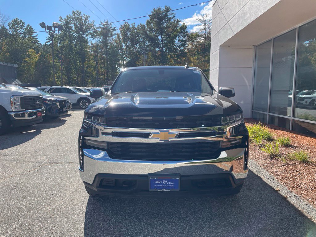 Used 2022 Chevrolet Silverado 1500 LT AWD/4WD image 3