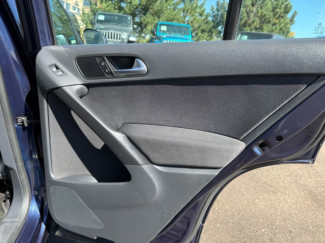 Used 2013 Volkswagen Tiguan S image 20