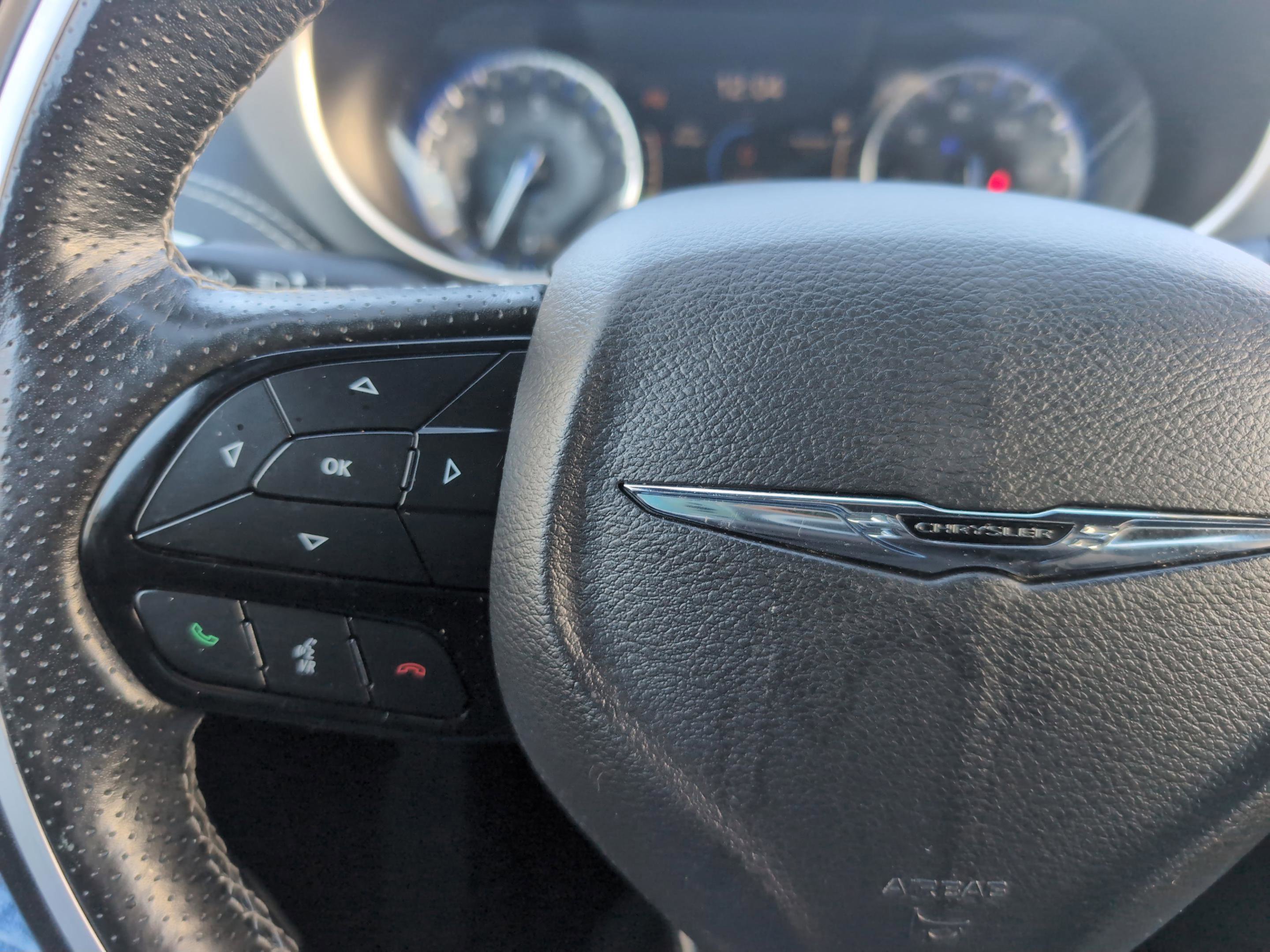 Used 2019 Chrysler Pacifica Limited w/ S Appearance Package image 29