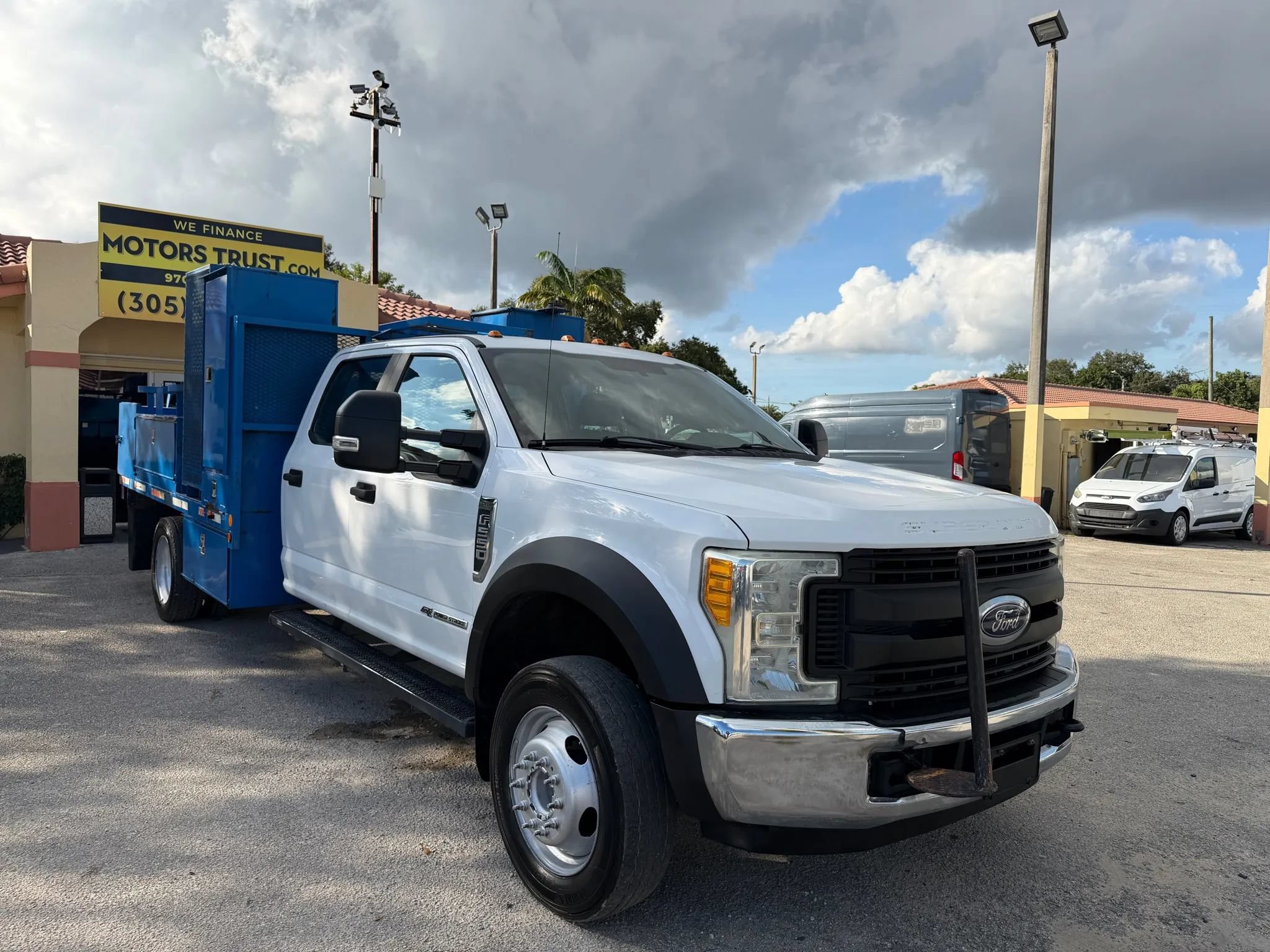Used 2017 Ford F550 2WD Crew Cab Super Duty w/ Power Equipment Group image 9
