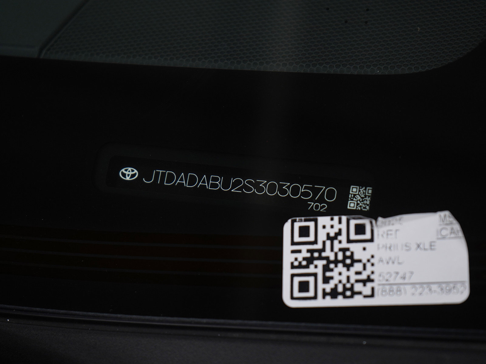 Used 2025 Toyota Prius XLE image 25