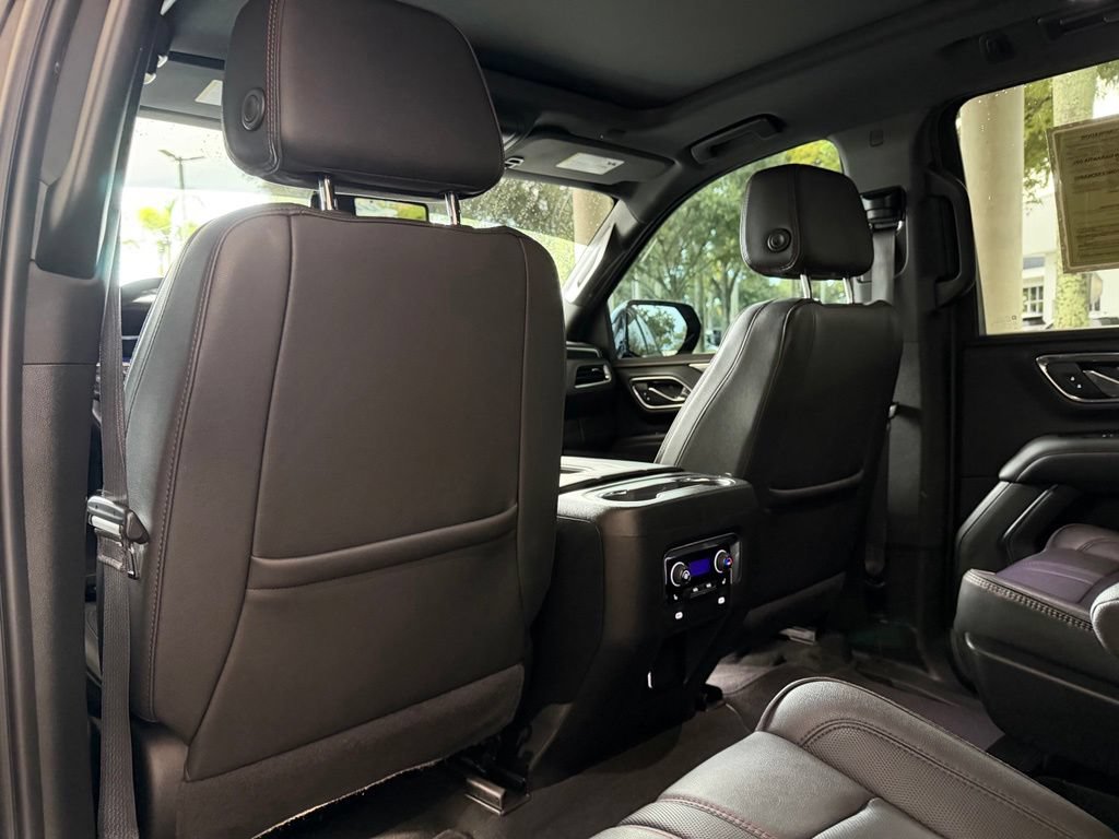 Used 2024 Chevrolet Suburban RST w/ Luxury Package RWD image 41
