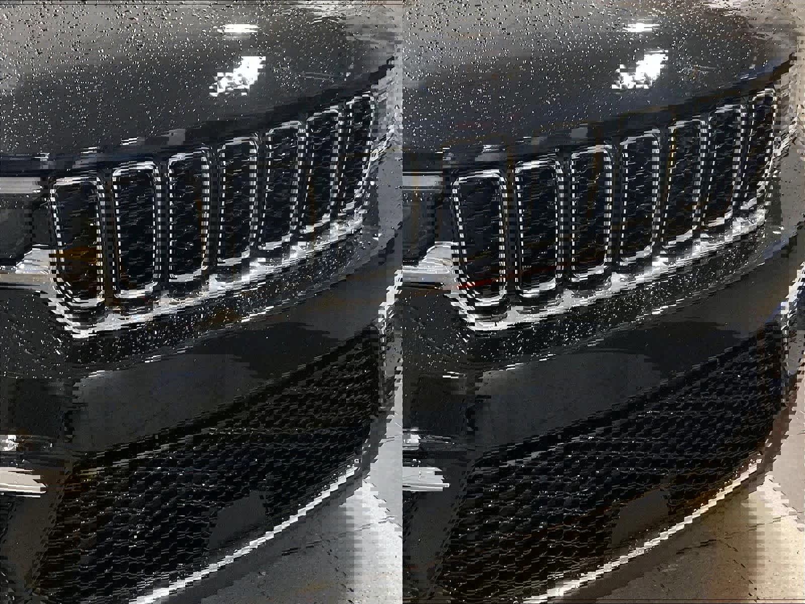 Used 2024 Jeep Grand Cherokee Limited 4xe AWD/4WD image 32