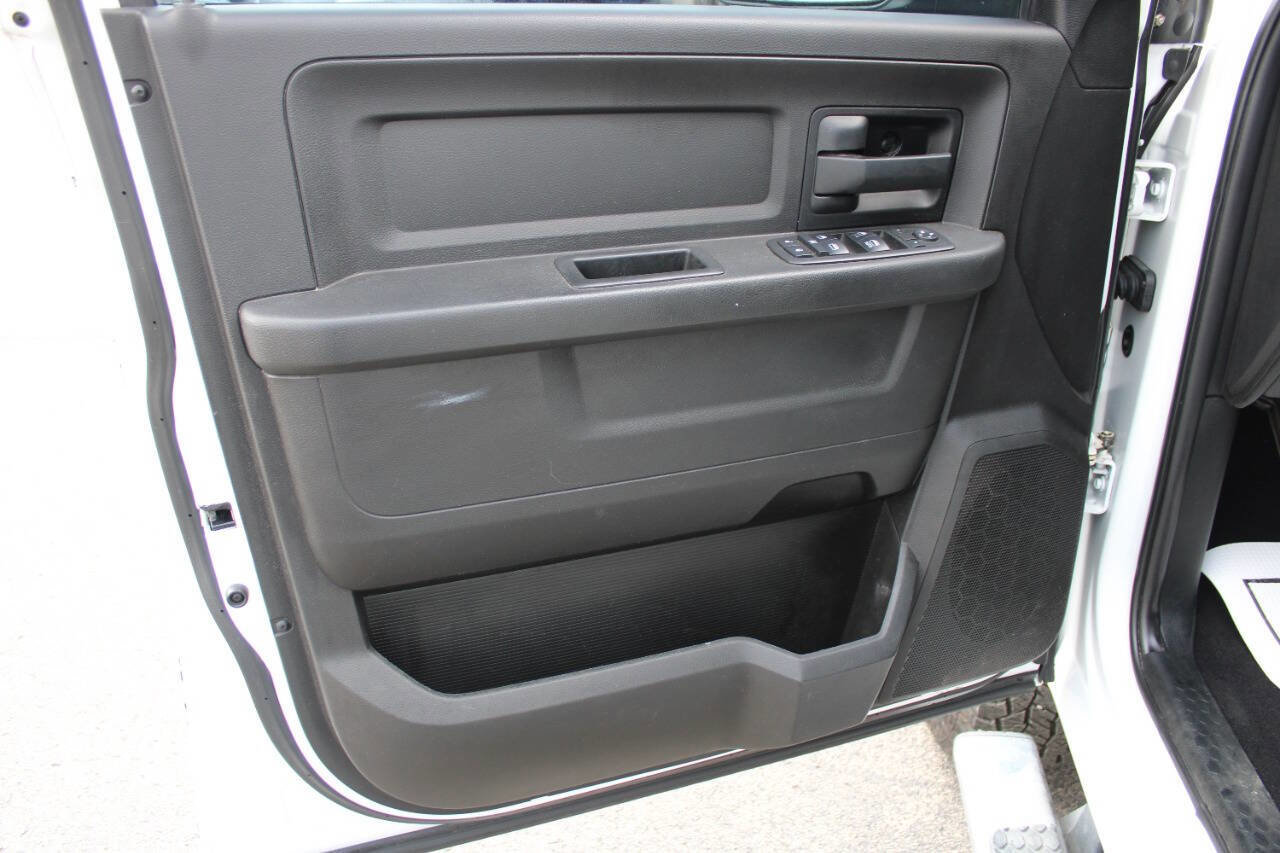 Used 2018 RAM 2500 Tradesman w/ Chrome Appearance Group image 21