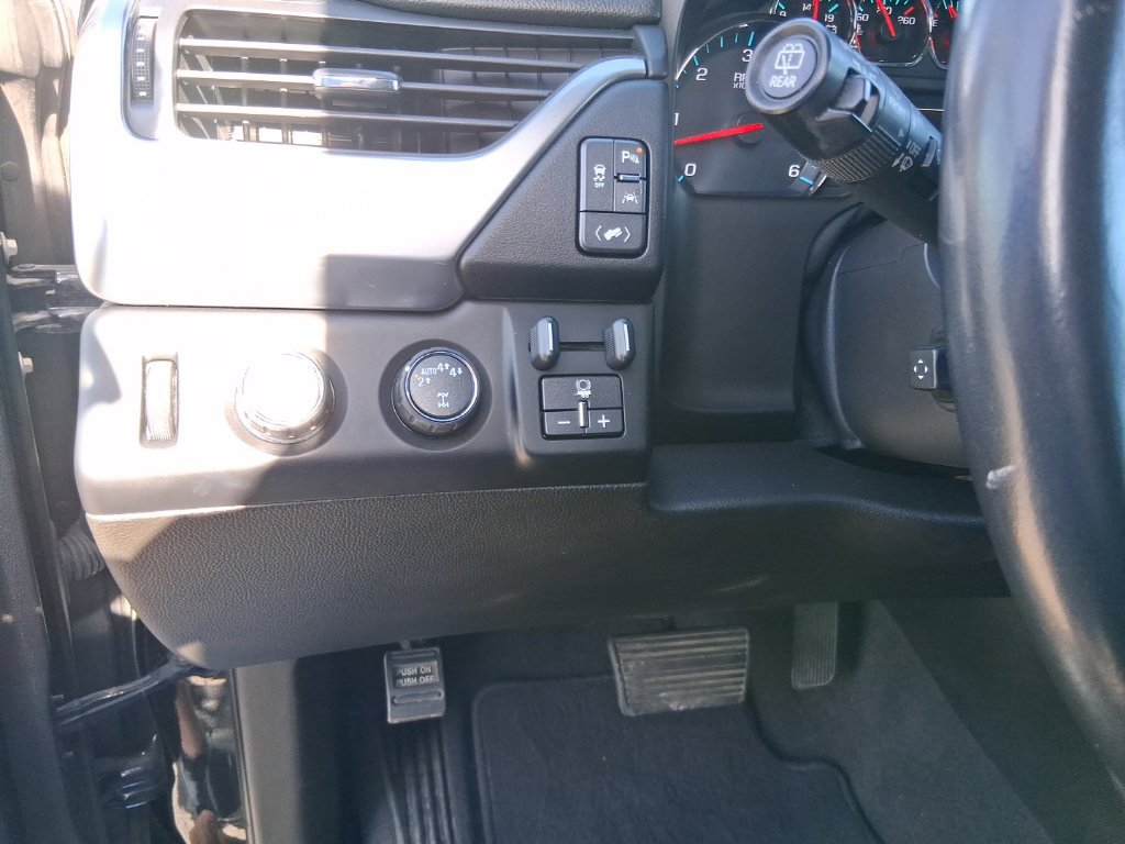 Used 2019 Chevrolet Tahoe LT w/ LT Signature Package AWD/4WD image 32