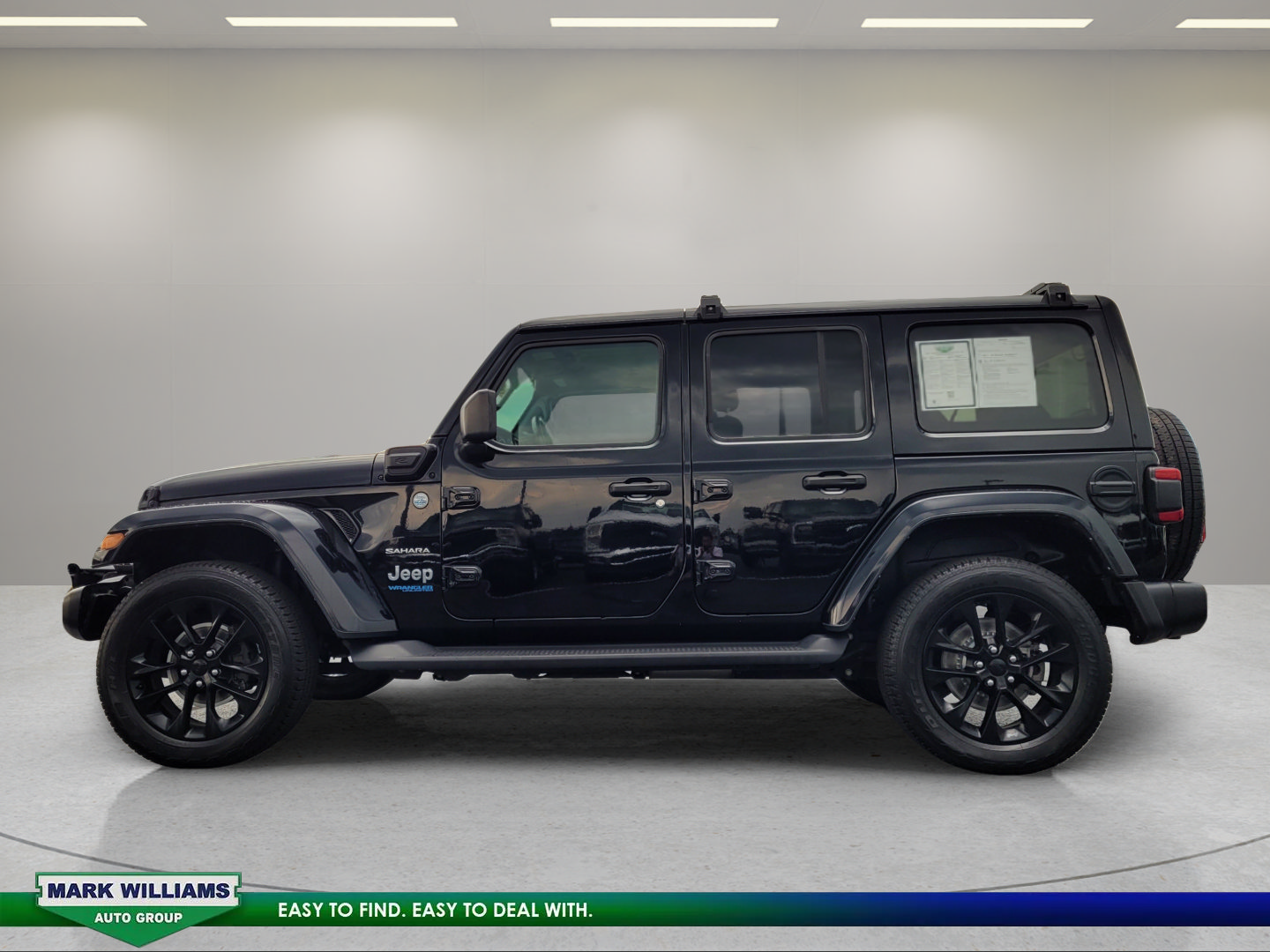 Used 2021 Jeep Wrangler Unlimited Sahara w/ Cold Weather Group AWD/4WD image 7