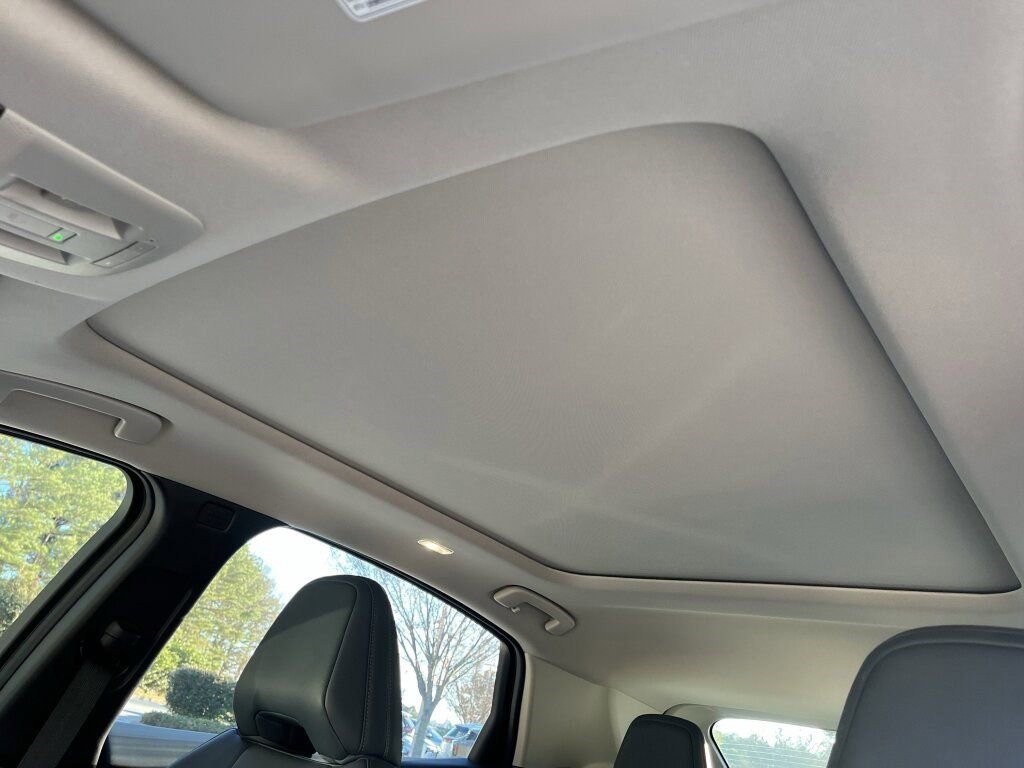 Certified 2024 Nissan Ariya AWD image 16