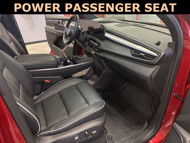 Used 2025 Buick Enclave Avenir w/ Super Cruise Package image 47