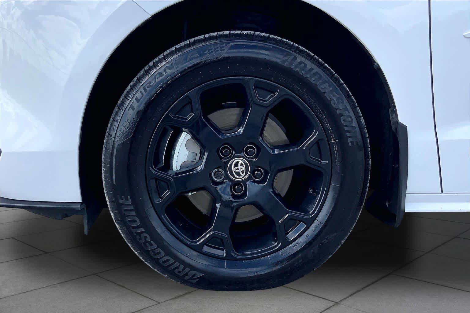 Certified 2026 Toyota Sienna XLE Woodland Edition AWD/4WD image 11