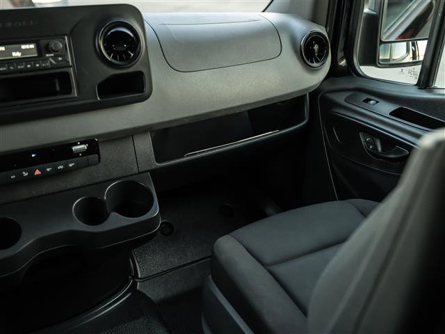 Used 2019 Mercedes-Benz Sprinter 170 image 24