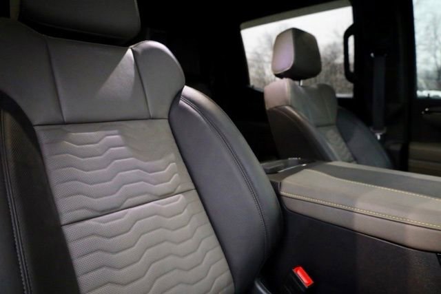 Certified 2025 Chevrolet Silverado 1500 ZR2 w/ Technology Package image 39