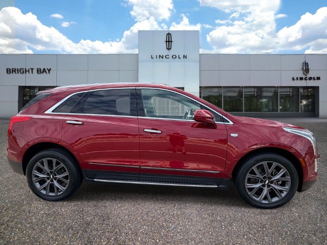 Used 2019 Cadillac XT5 Luxury w/ LPO, Black Ice Package AWD/4WD image 5