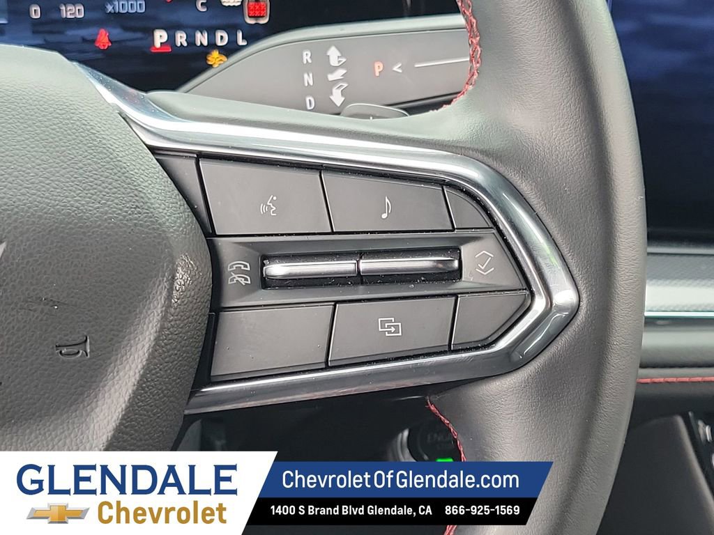 Certified 2025 Chevrolet Suburban RST image 33