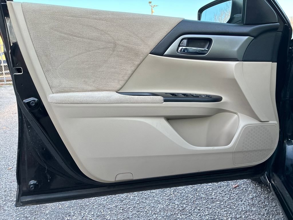 Used 2013 Honda Accord LX image 10