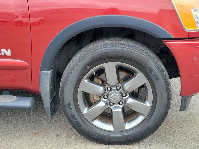 Used 2015 Nissan Titan SV w/ SV Value Truck Package RWD image 6