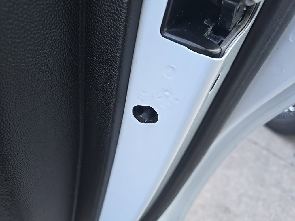 Used 2022 Chevrolet Traverse RS image 77