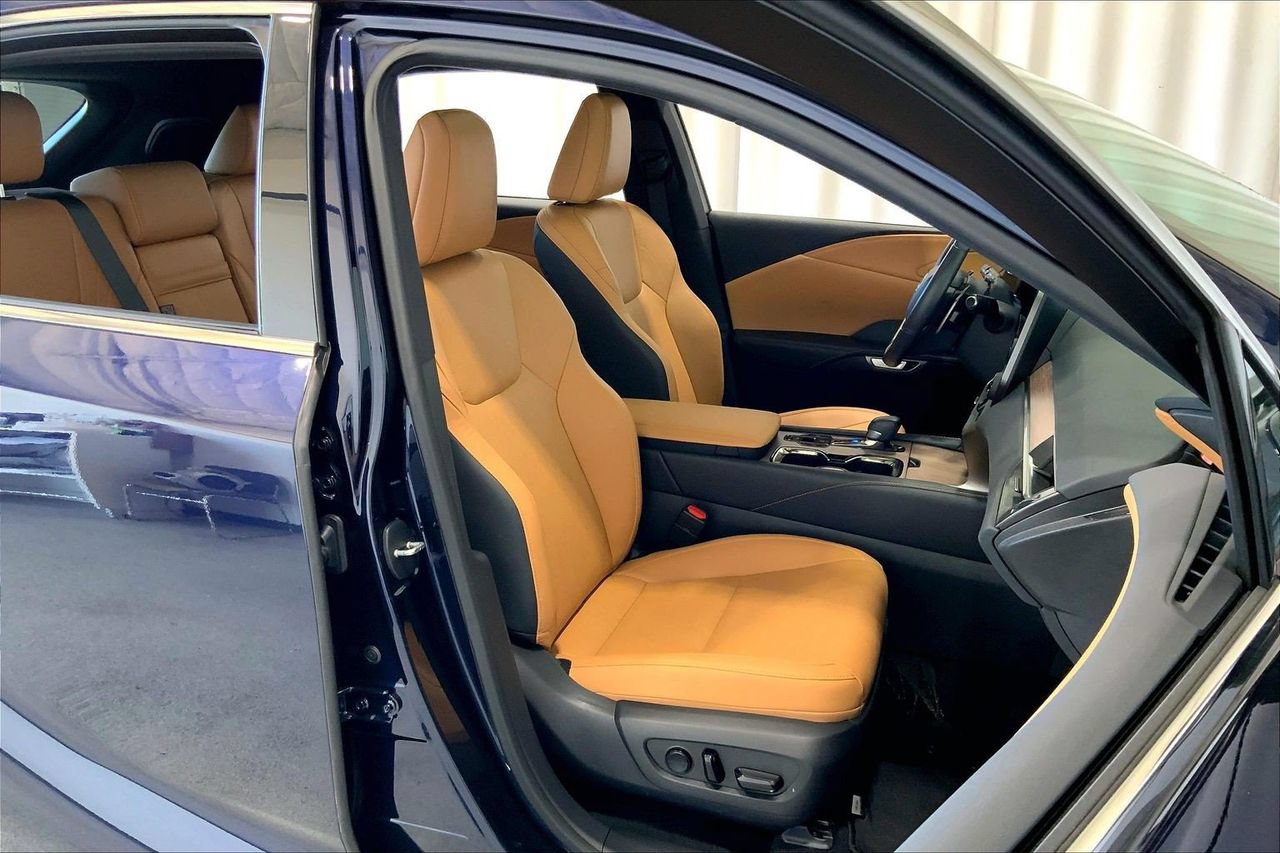 Used 2024 Lexus RX 350 Premium Plus w/ Convenience Package FWD image 6