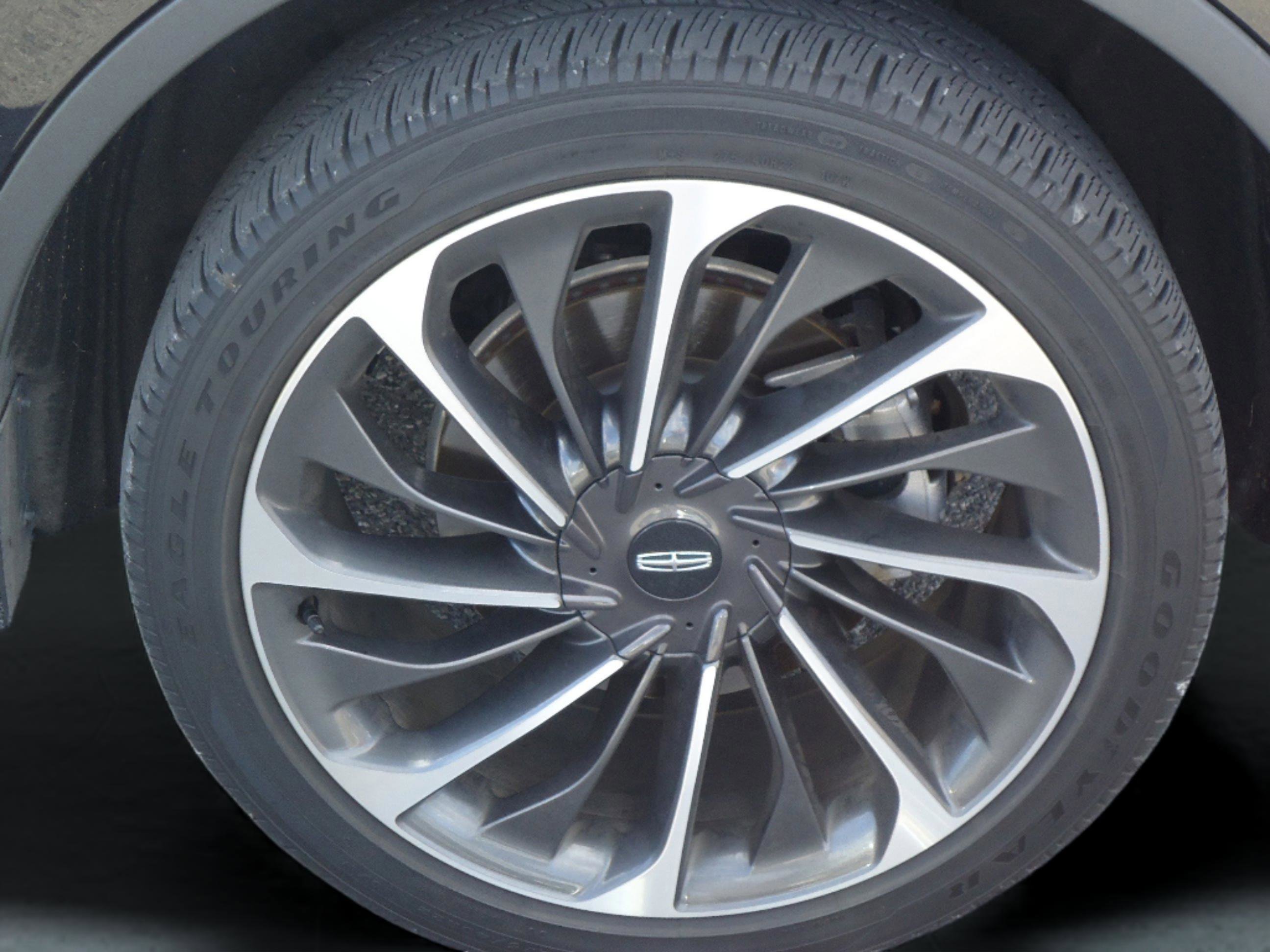 Used 2023 Lincoln Aviator Reserve w/ Equipment Group 201A image 9