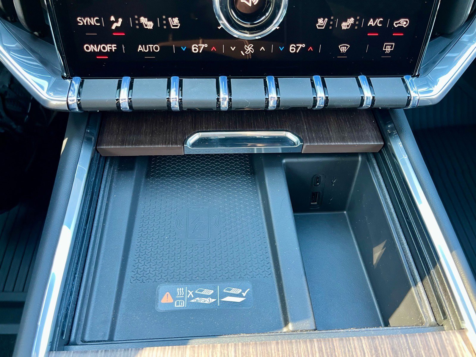 New 2026 GMC Acadia Denali w/ Super Cruise Package image 39