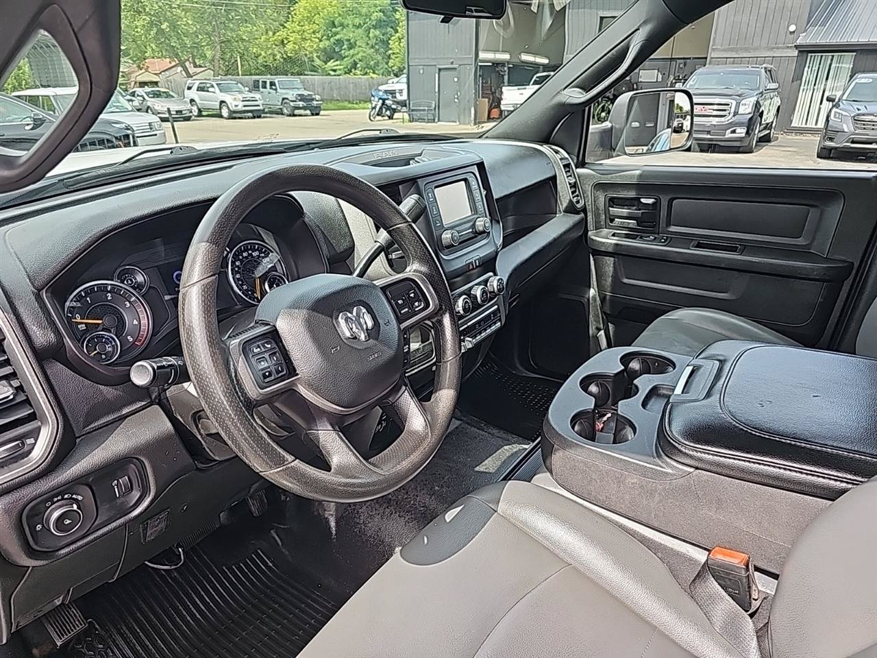 Used 2022 RAM 2500 Tradesman w/ Chrome Appearance Group RWD image 12