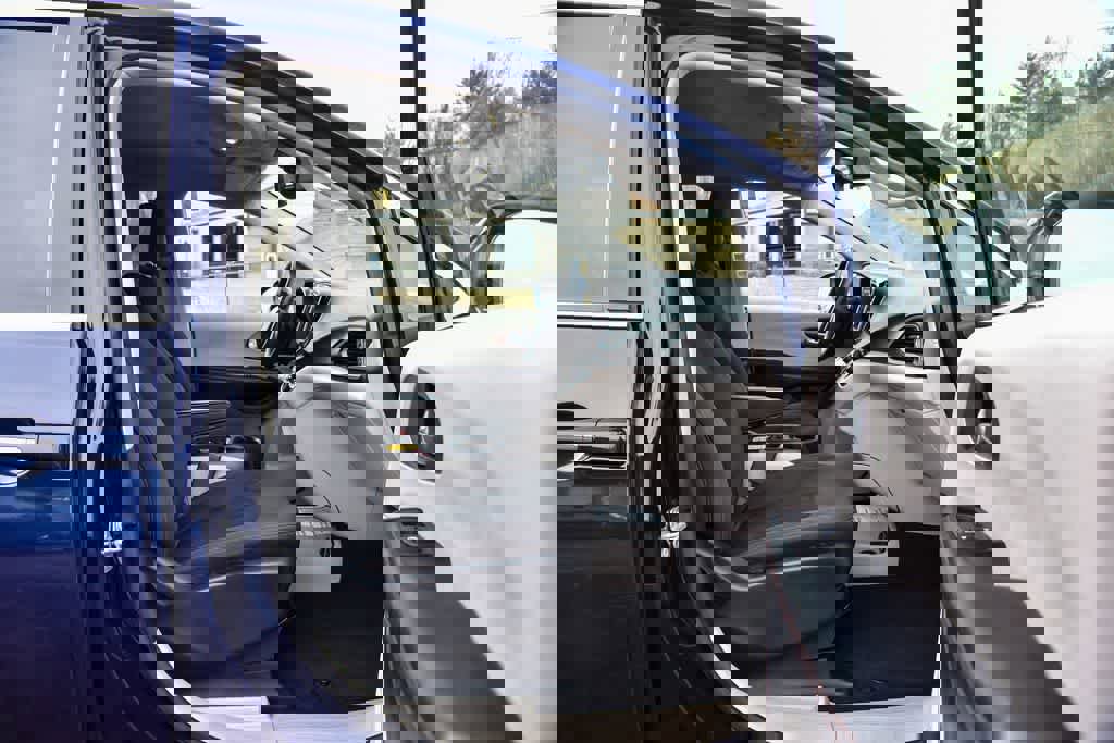 Certified 2019 Chrysler Pacifica Touring Plus image 9