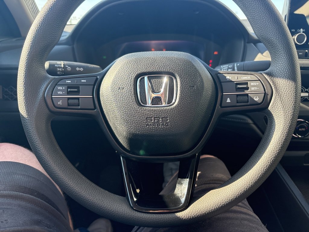 Certified 2025 Honda Accord SE image 9