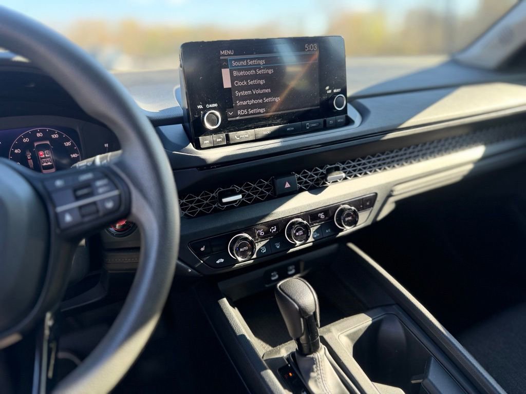 Used 2023 Honda Accord EX image 19