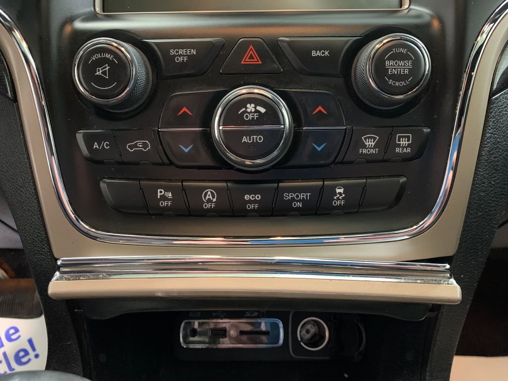 Used 2017 Jeep Grand Cherokee Laredo image 26