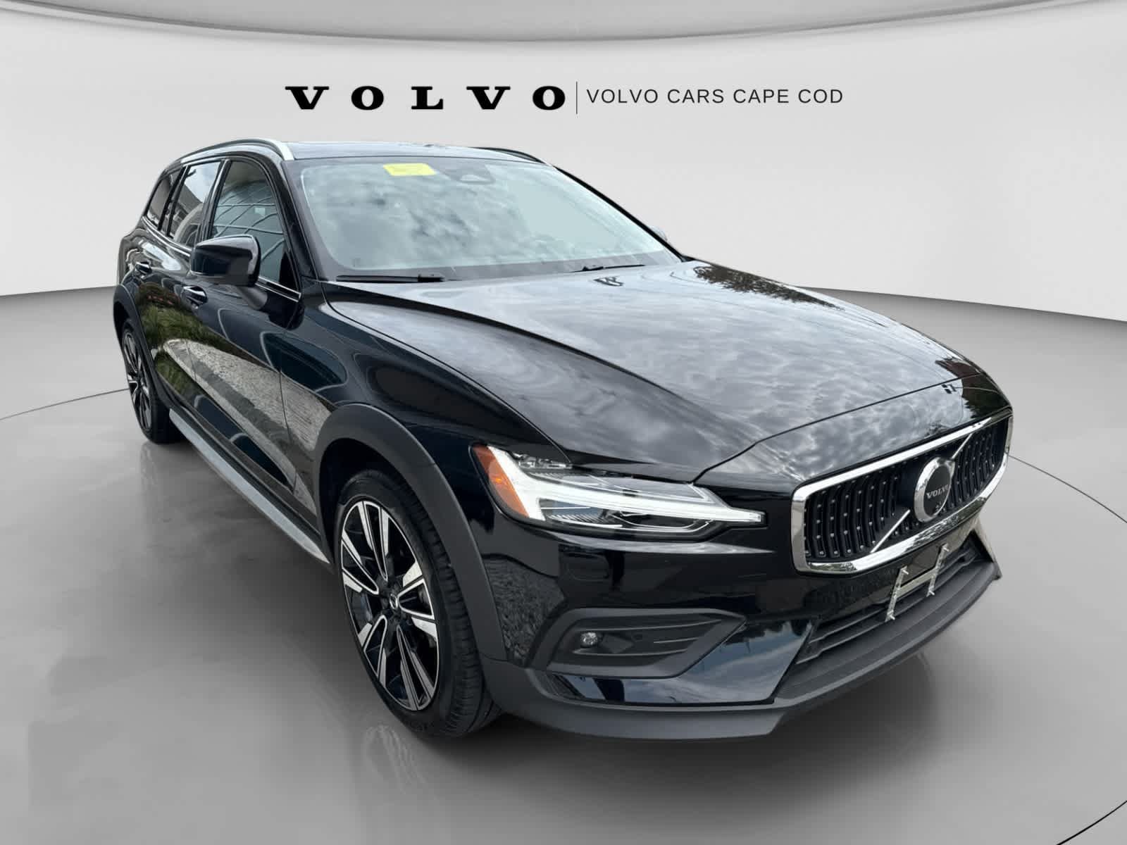 Used 2026 Volvo V60 B5 Cross Country Ultra w/ Protection Package Premier AWD/4WD image 36