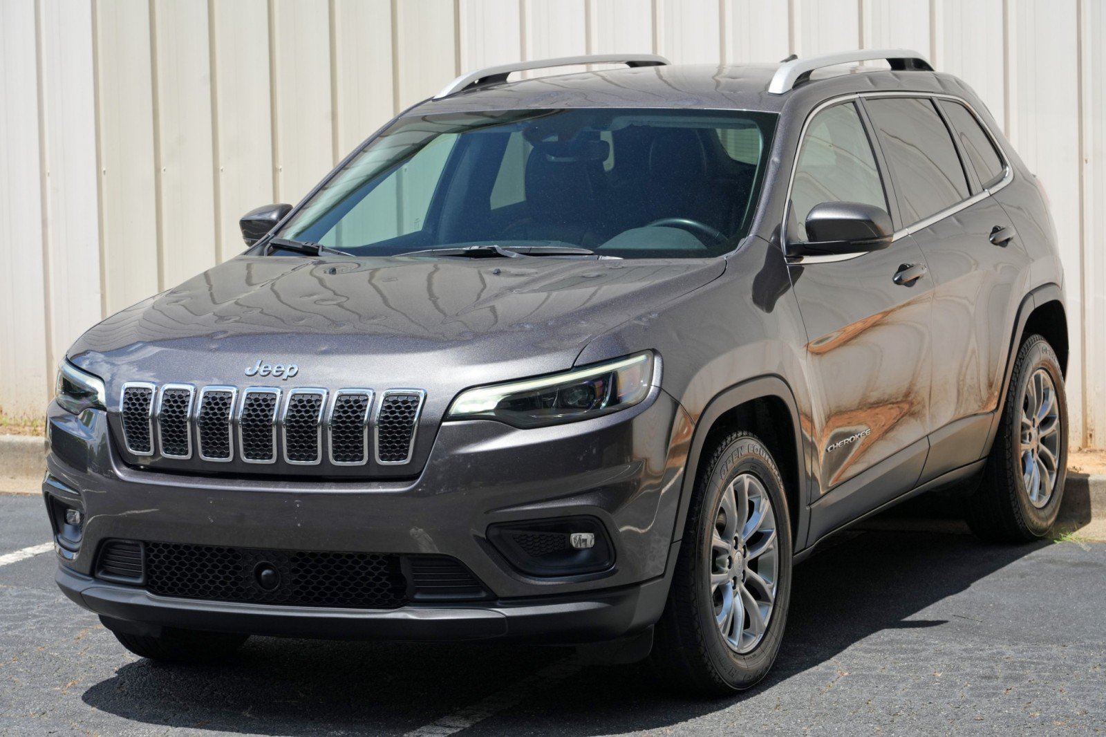 Used 2021 Jeep Cherokee Latitude Lux w/ Comfort/Convenience Group AWD/4WD image 44