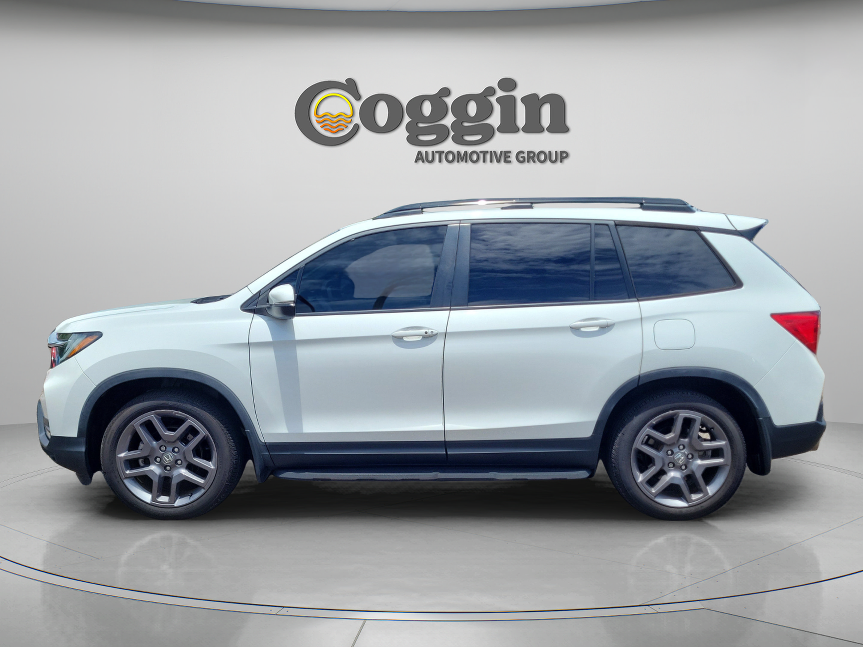 Used 2022 Honda Passport EX-L image 2