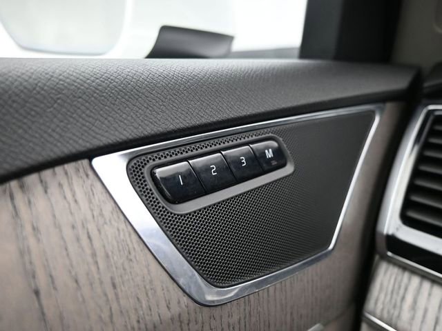 Used 2024 Volvo XC90 T8 Plus image 27