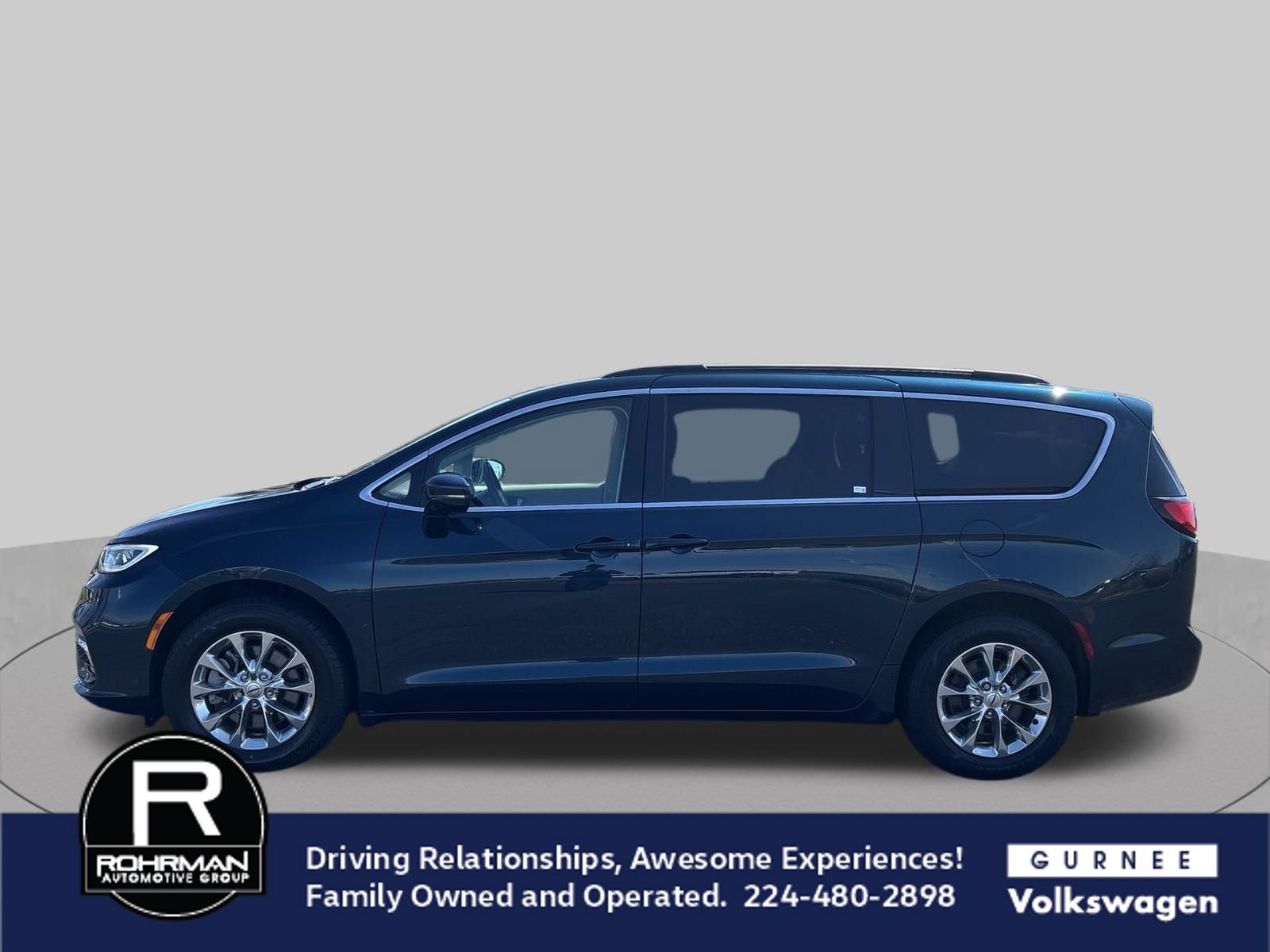 Used 2022 Chrysler Pacifica Touring-L AWD/4WD image 5