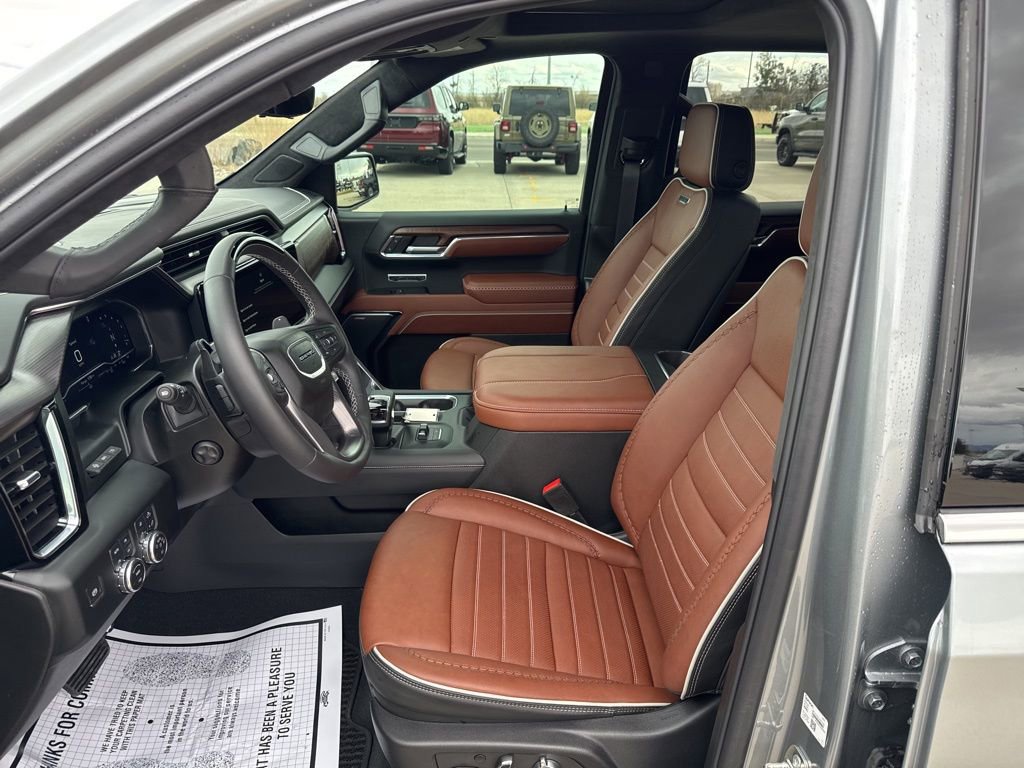 Used 2024 GMC Sierra 1500 Denali Ultimate image 12
