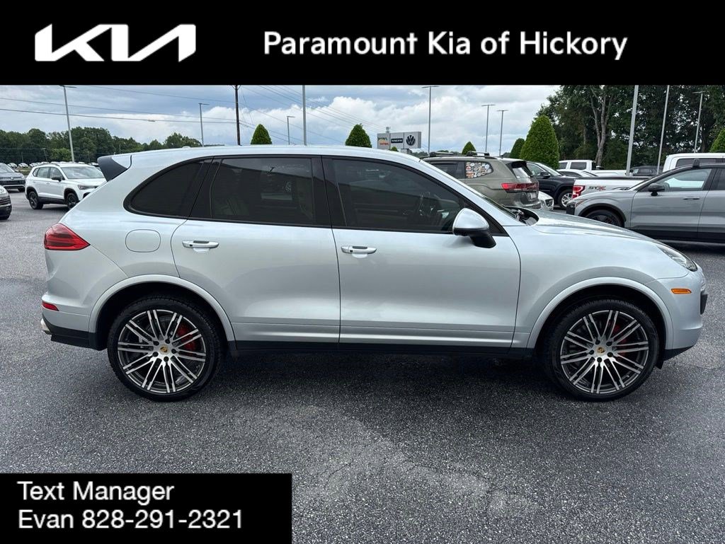 Used 2017 Porsche Cayenne Platinum Edition AWD/4WD image 7