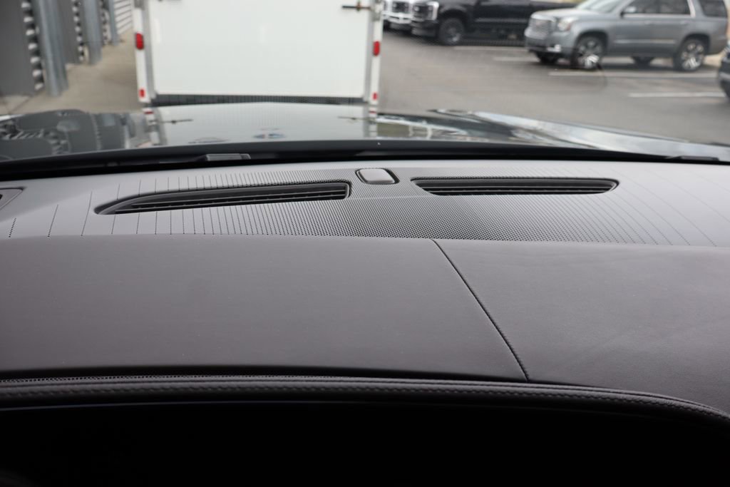 Used 2024 Cadillac Escalade ESV V w/ LPO, ONYX Package AWD/4WD image 38