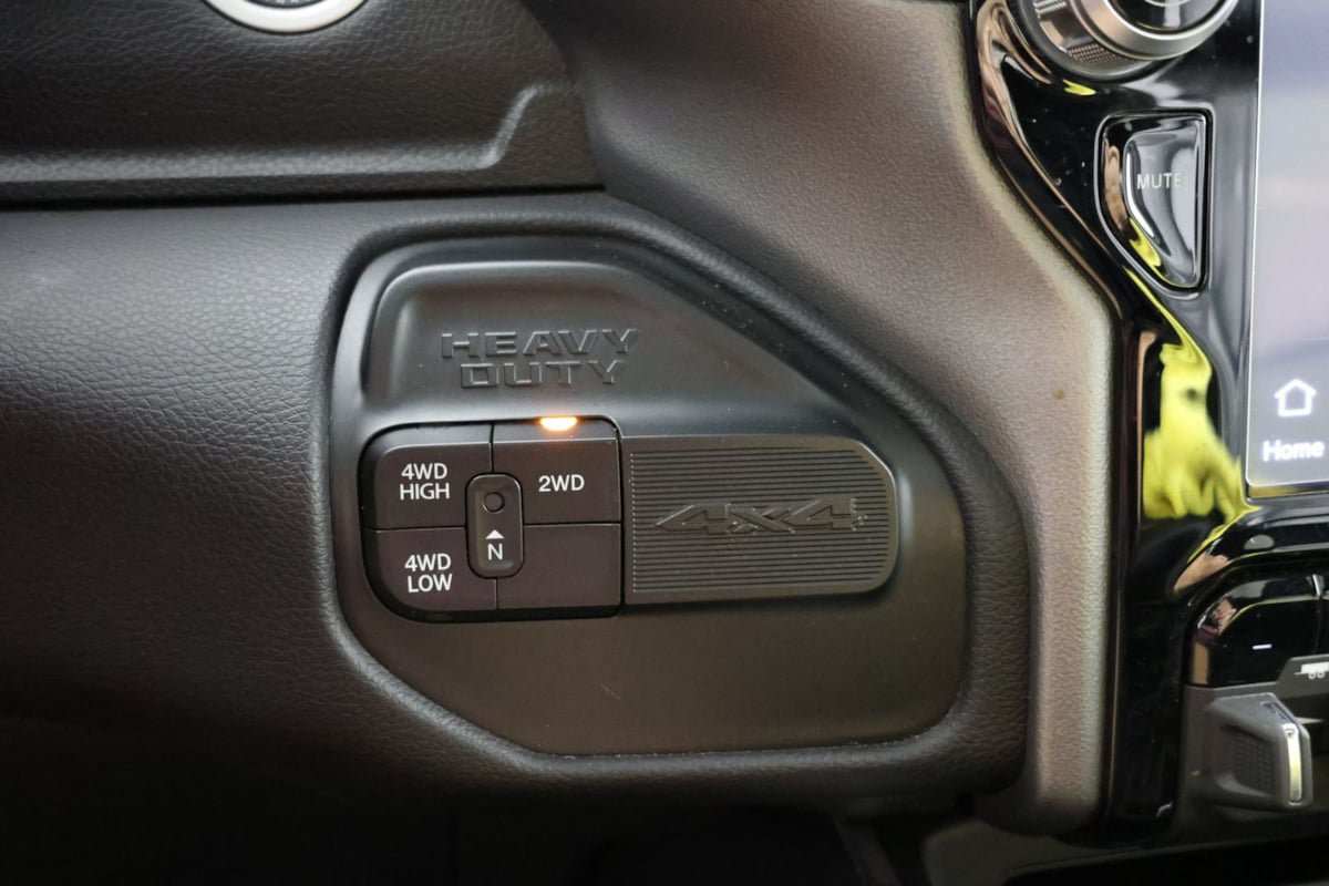 Used 2024 RAM 2500 Laramie w/ Night Edition AWD/4WD image 18
