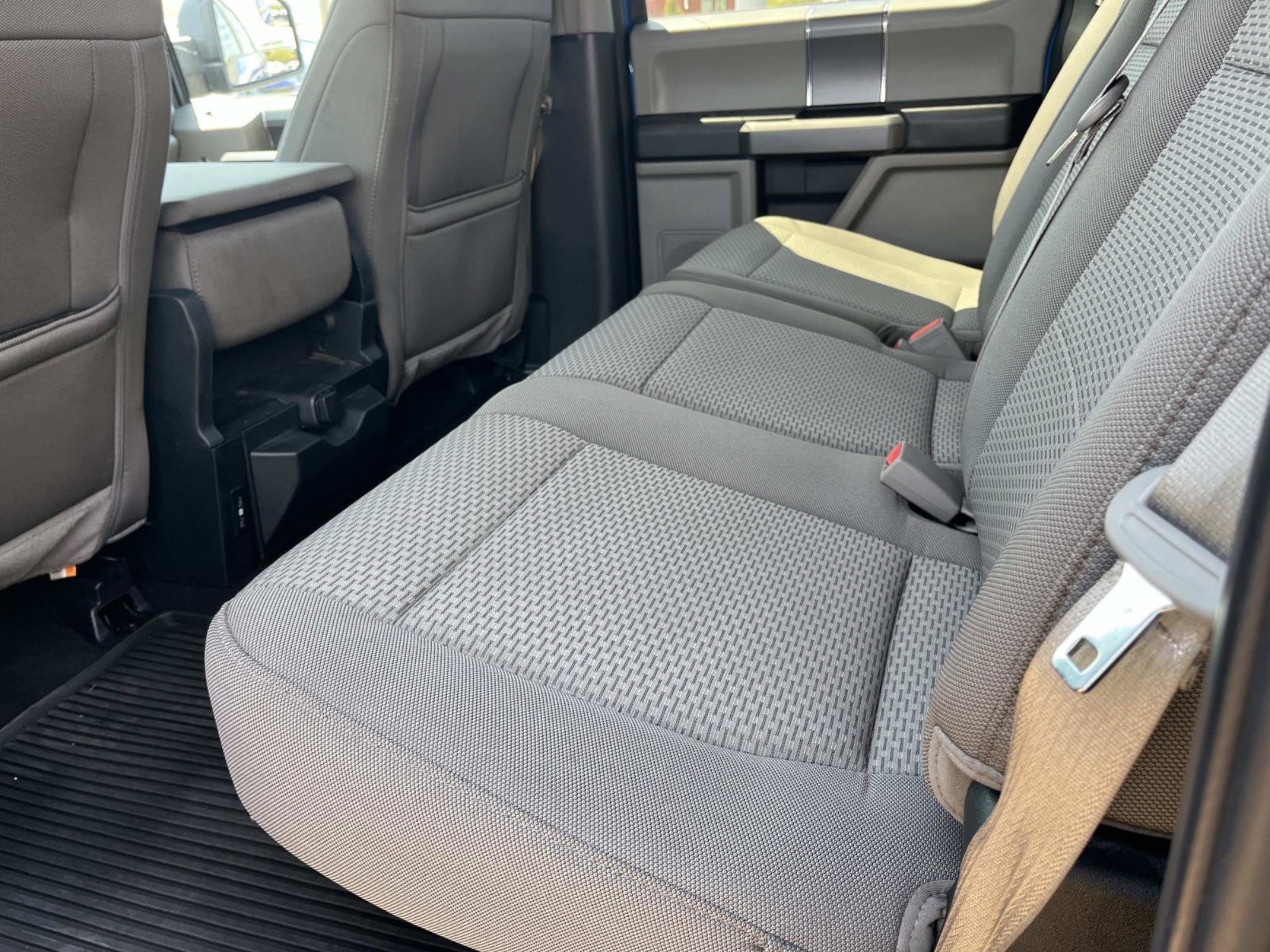 Used 2019 Ford F150 XLT w/ Equipment Group 302A Luxury AWD/4WD image 17