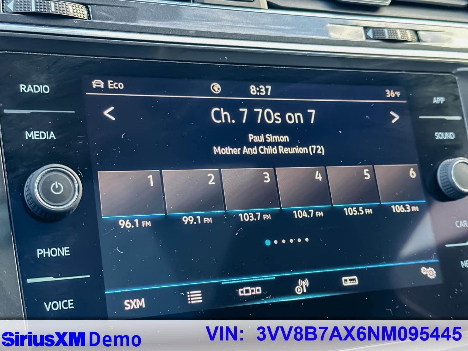 Used 2022 Volkswagen Tiguan SE R-Line image 28