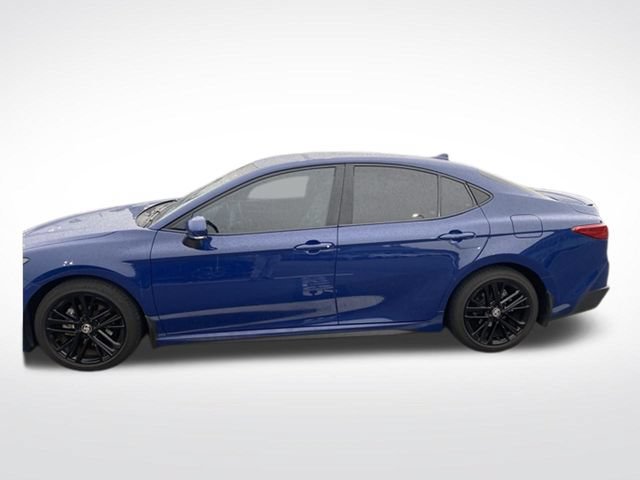 Used 2025 Toyota Camry SE FWD image 3