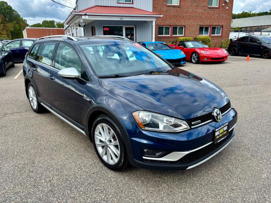 Used 2017 Volkswagen Golf Alltrack SEL image 3
