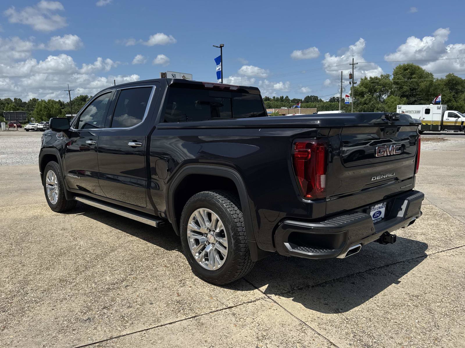 Used 2022 GMC Sierra 1500 Denali AWD/4WD image 5