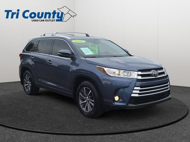 Certified 2017 Toyota Highlander XLE AWD/4WD image 1