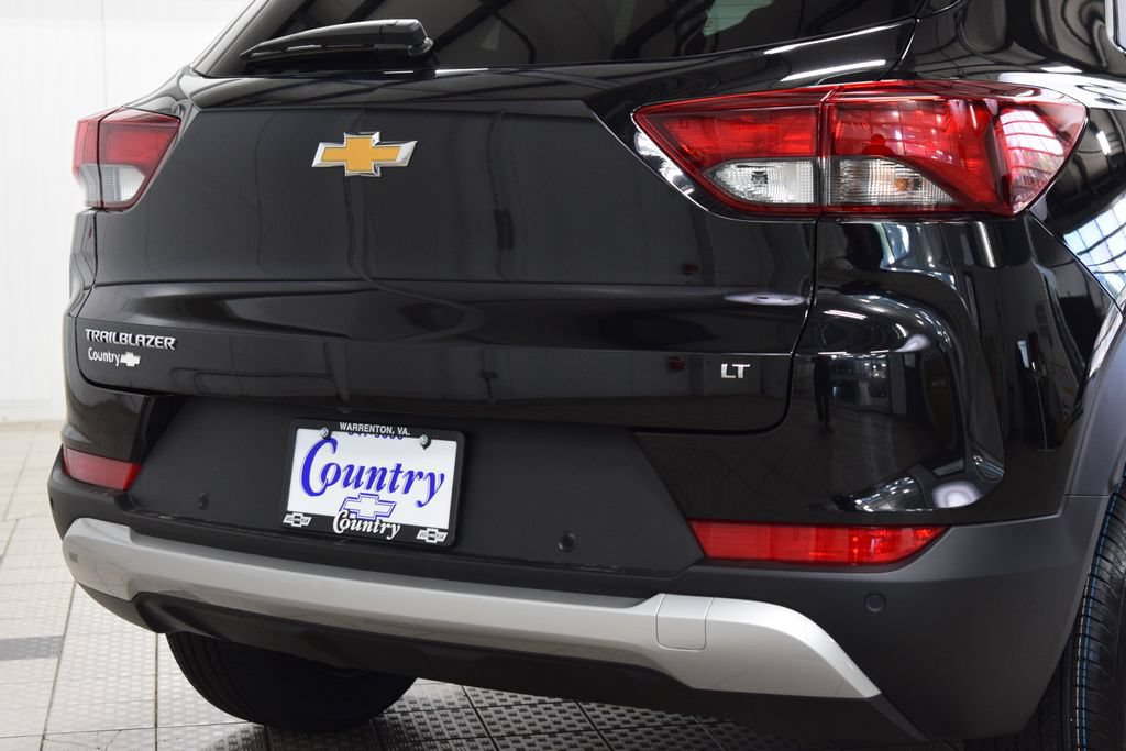 New 2026 Chevrolet TrailBlazer LT w/ Convenience Package FWD image 19