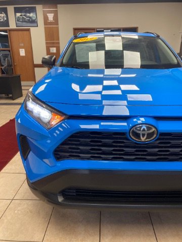 Used 2019 Toyota RAV4 LE image 8